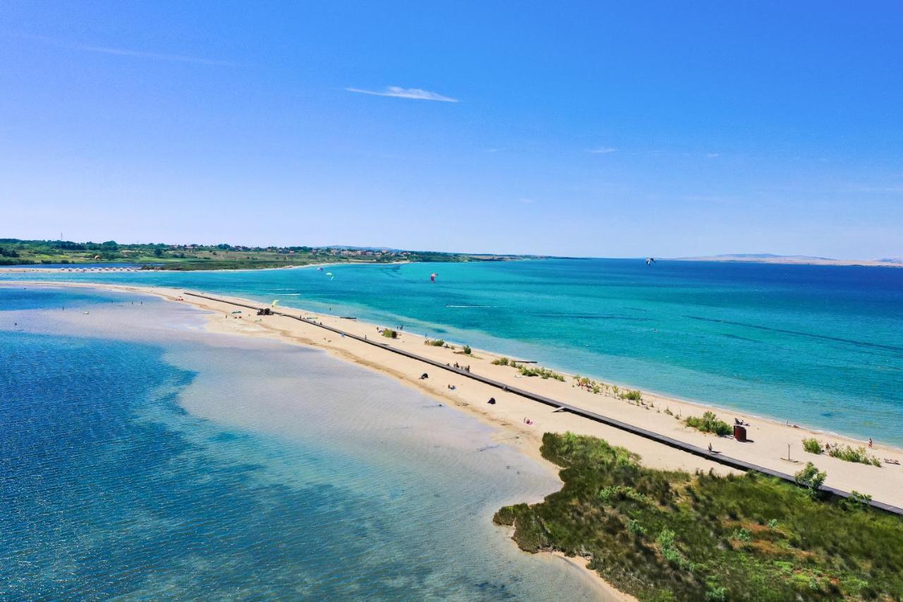 Beach Paradise 5 Stars Apartments Nin Kültér fotó