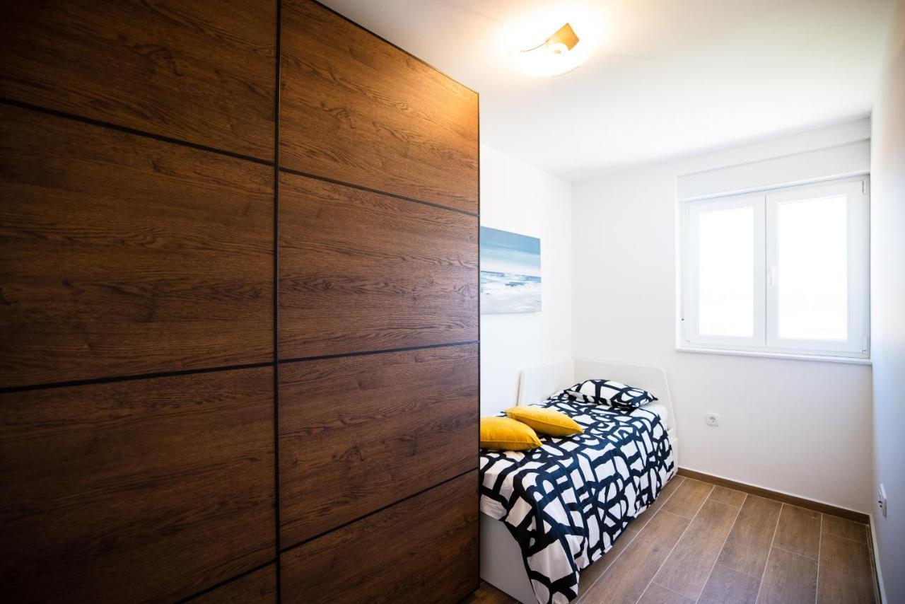 Beach Paradise 5 Stars Apartments Nin Kültér fotó